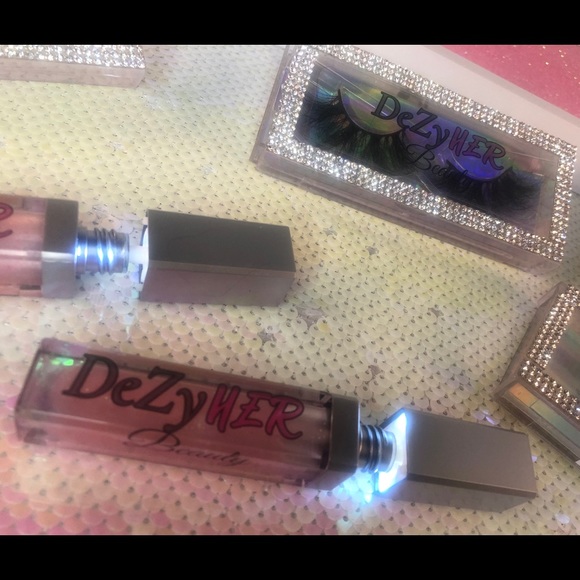 LED Lipgloss - Picture 4 of 5